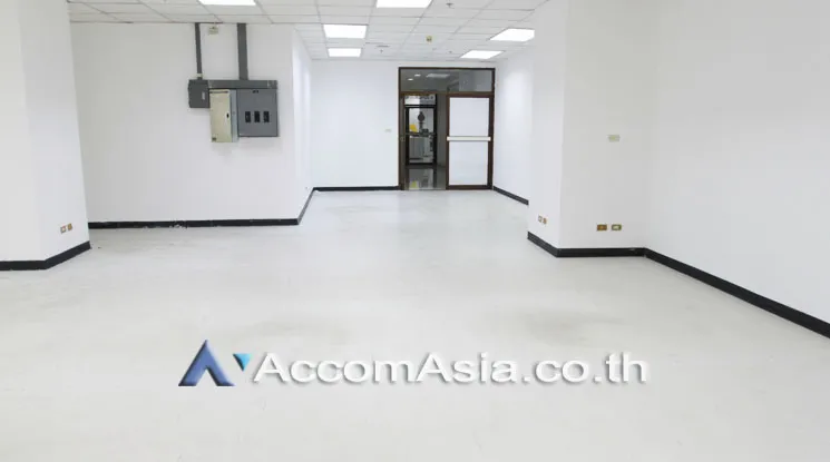 unit Office space For Rent in Charoen Nakhon, Bangkok  near BTS Krung Thon Buri (AA13713)